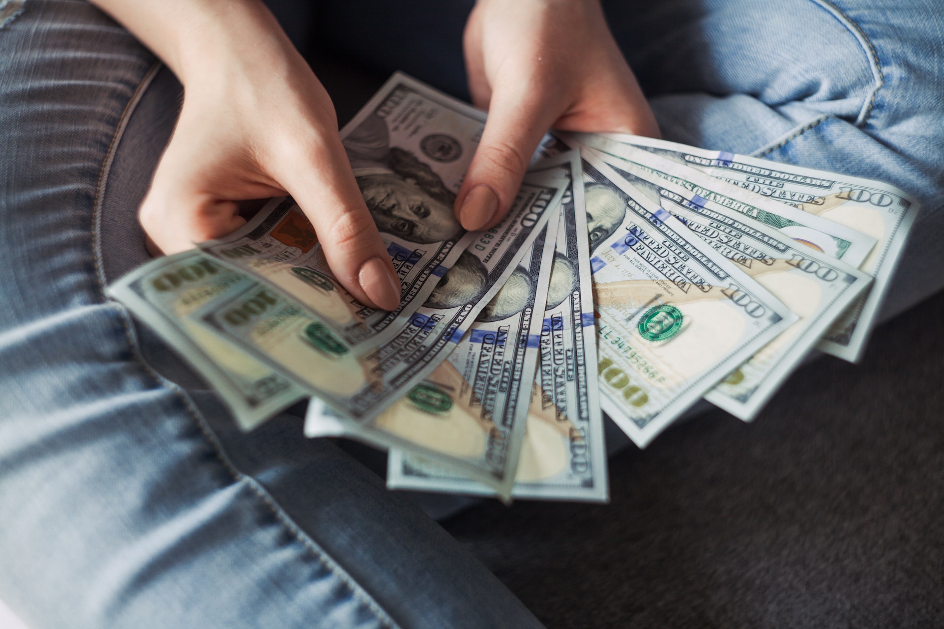 How do make money with a Job Boards Website: A Complete Guide for 2023